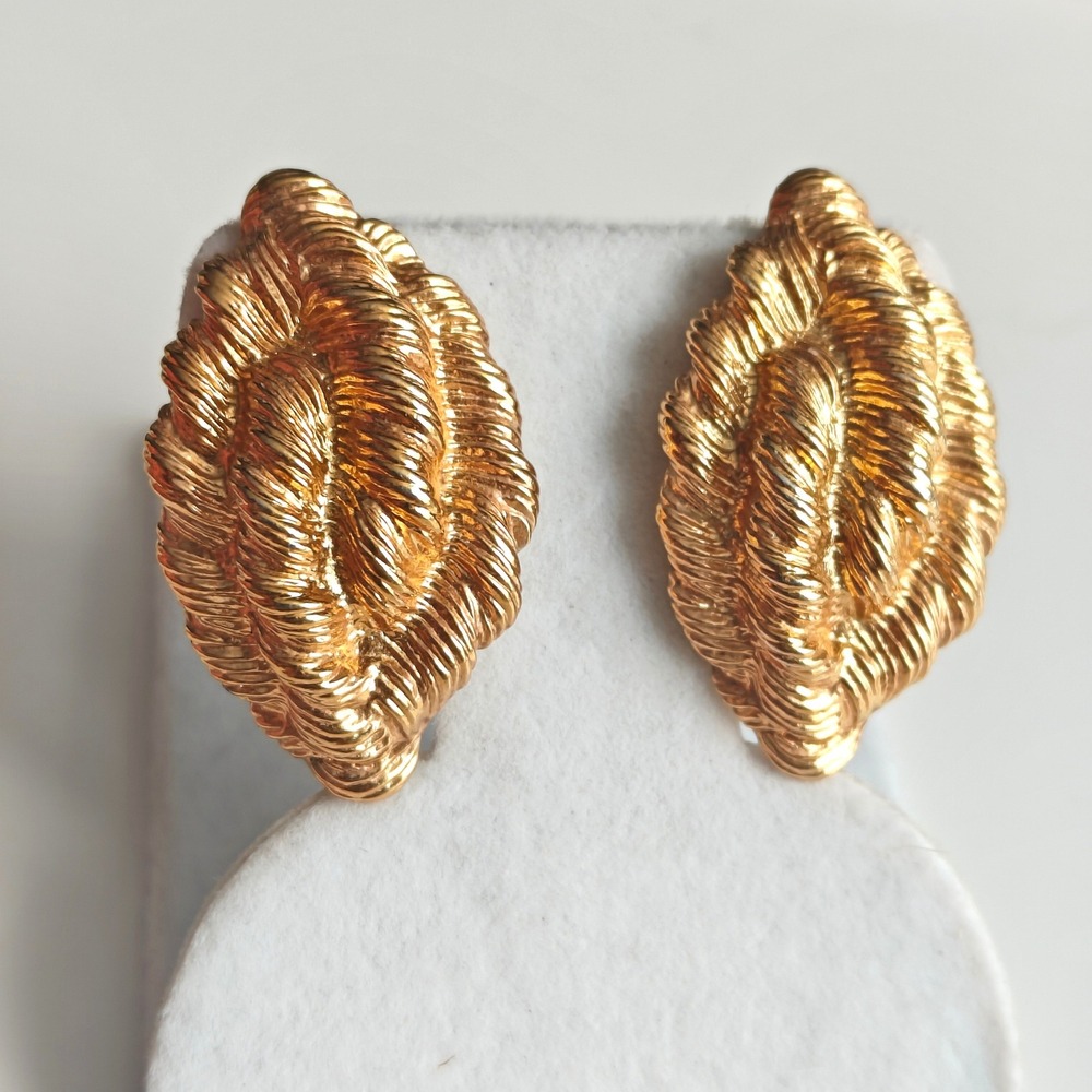 Vintage Gold Tone Textured Woven Rope Statement Stud Earrings Ribbed Oval 1.25"